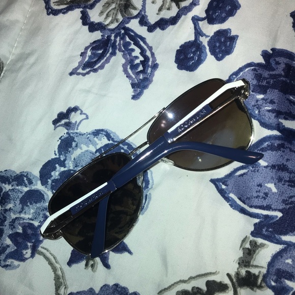 Rocawear | Womens - Picture 2 of 3